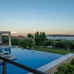Blue Ivy With Heated Pool *