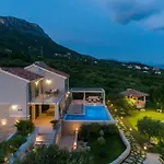 Blue Ivy With Heated Pool *