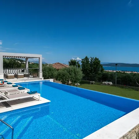 Blue Ivy With Heated Pool