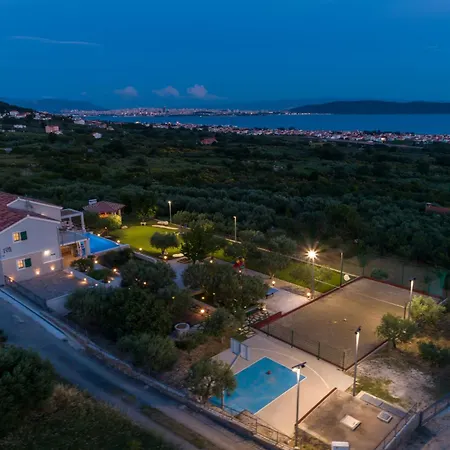 Blue Ivy With Heated Pool * Kaštela
