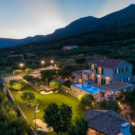 Blue Ivy With Heated Pool