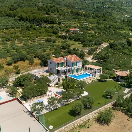 Blue Ivy With Heated Pool