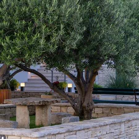 Вилла Blue Ivy With Heated Pool
