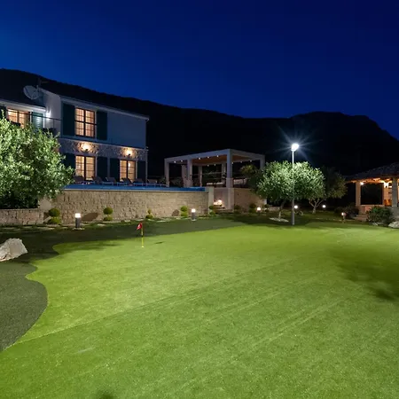 Blue Ivy With Heated Pool