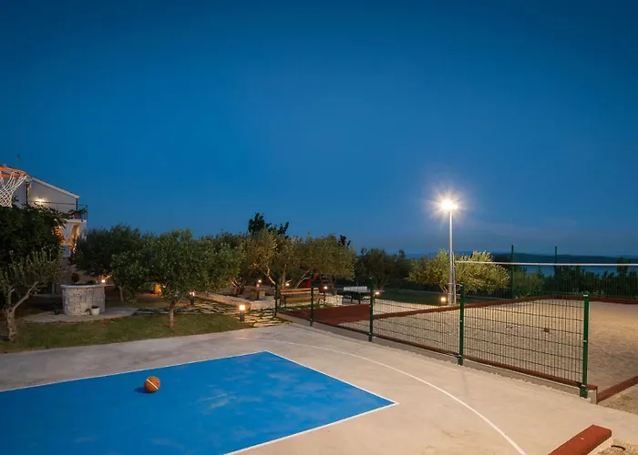 Blue Ivy With Heated Pool וילה Kaštela