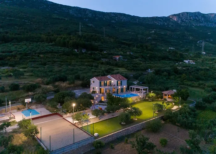 וילה Blue Ivy With Heated Pool