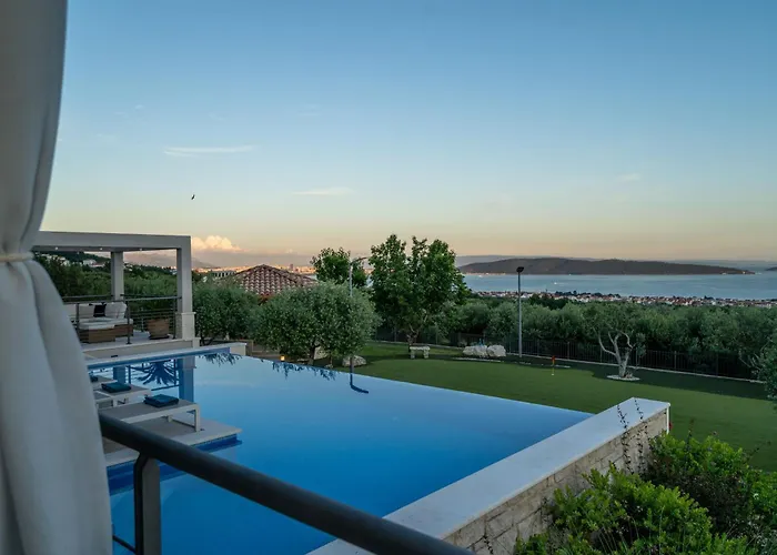 Blue Ivy With Heated Pool *