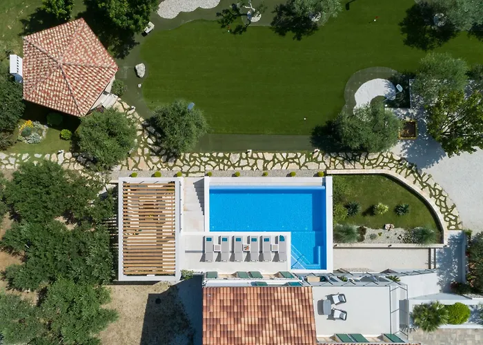 Blue Ivy With Heated Pool