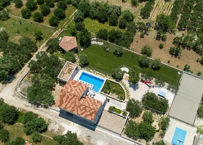 Blue Ivy With Heated Pool Kaštela